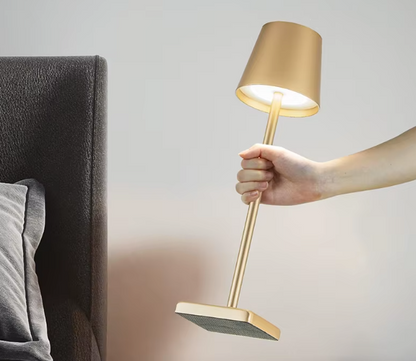 Lampe de Table LED Tactile Sans Fil | Rechargeable USB | 3 Niveaux de Lumière & Design Moderne Étanche IP54