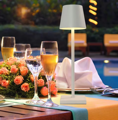 Lampe de Table LED Tactile Sans Fil | Rechargeable USB | 3 Niveaux de Lumière & Design Moderne Étanche IP54