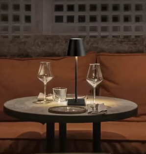 Lampe de Table LED Tactile Sans Fil | Rechargeable USB | 3 Niveaux de Lumière & Design Moderne Étanche IP54