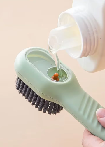 Brosse de Nettoyage à Liquide Intégré | Chaussures, Tissus & Accessoires