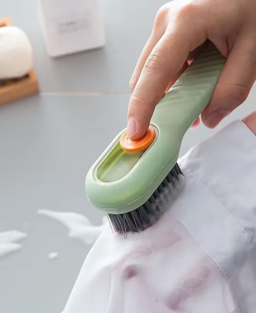 Brosse de Nettoyage à Liquide Intégré | Chaussures, Tissus & Accessoires