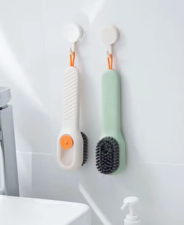 Brosse de Nettoyage à Liquide Intégré | Chaussures, Tissus & Accessoires