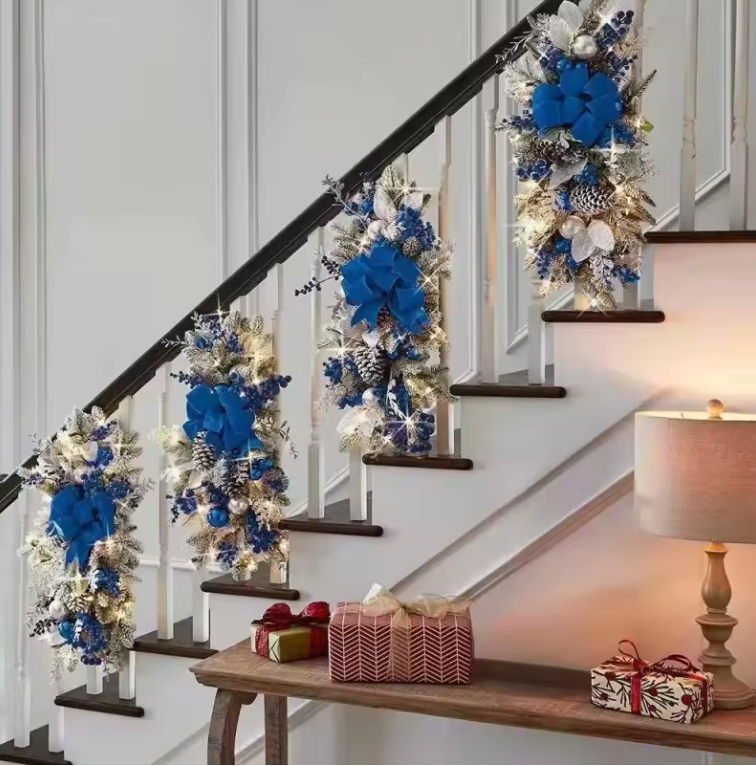 Couronne & Guirlande de Noël Nordique | Décoration Festive pour Escaliers, Cheminée & Porte