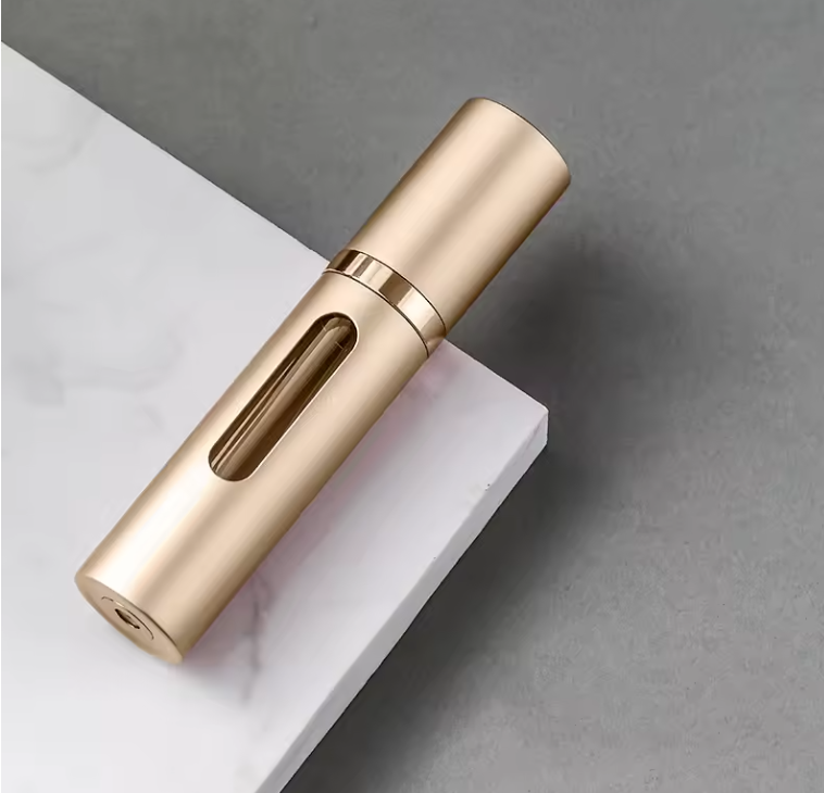 Bouteille de Parfum Rechargeable 8ml | Mini Flacon de Voyage Élégant & Anti-Fuite