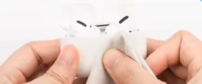 Kit de Nettoyage Électronique 7 en 1 | Nettoyeur pour Clavier, Ordinateur, Téléphone & Écouteurs